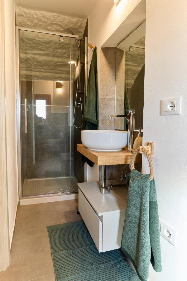 Cozy Apartment With A View In サン・ミニアート エクステリア 写真
